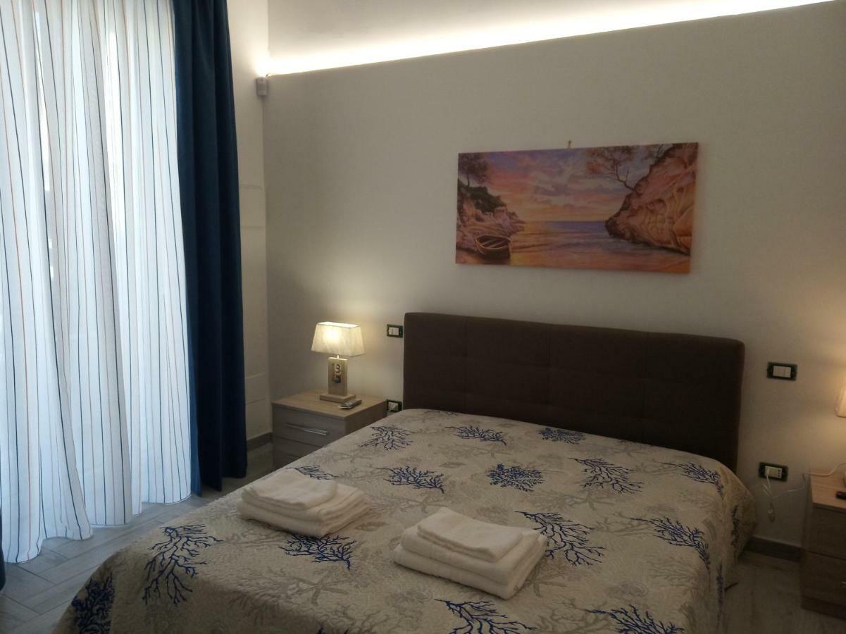 Acquazzurra Affittacamere Torre Lapillo Buitenkant foto