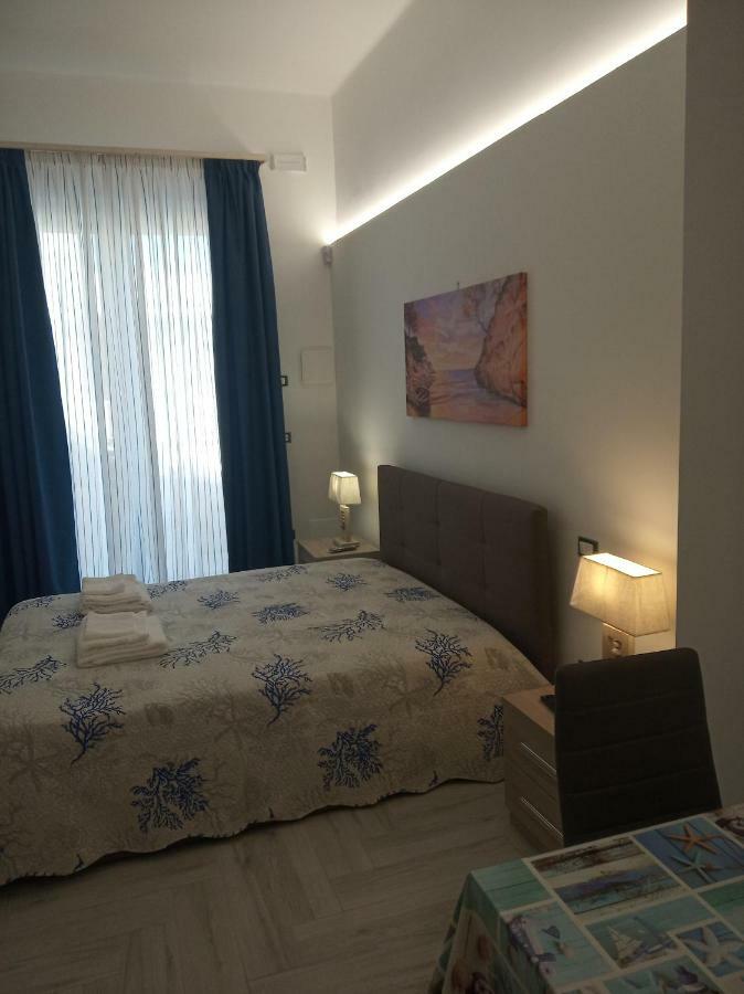 Acquazzurra Affittacamere Torre Lapillo Buitenkant foto